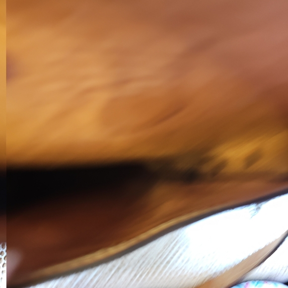 Hand Tooled Leather Crossbody With Shell Face Engraved in Front of Bag. Brown le - Picture 15 of 16